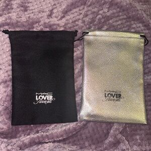🆕 MAC Cosmetics MAC Lover Rewards 🖤 Black/Silver 🩶Pouches Duo